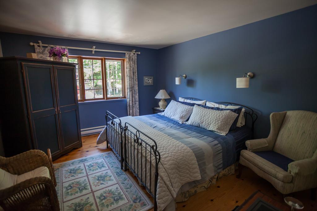 La Chaumiere De L'Anse Bed & Breakfast Mont-Tremblant Room photo